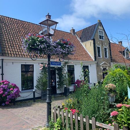De Thuiskamer In Grou Als B&B Of Vakantiehuis Bagian luar foto