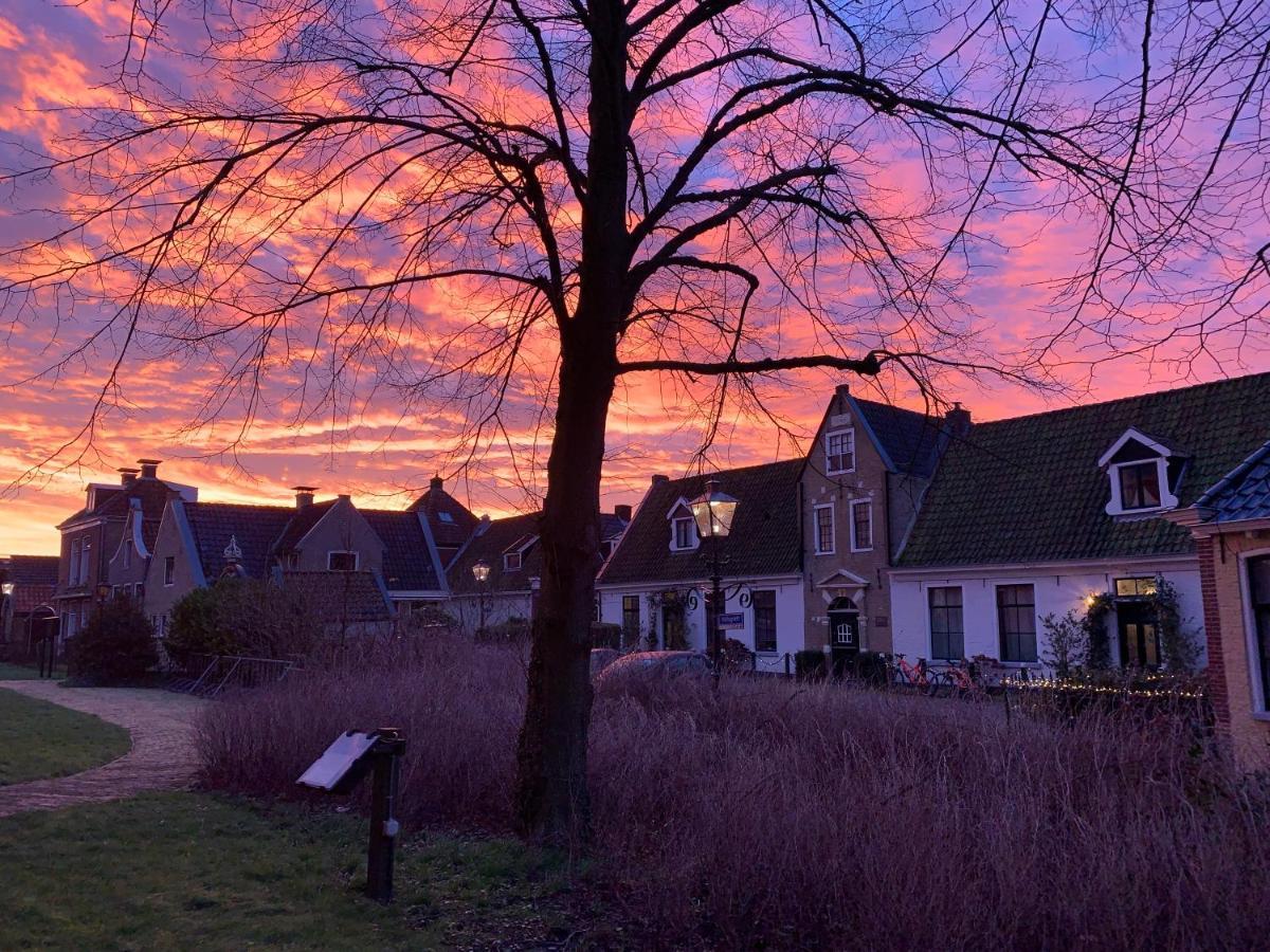 De Thuiskamer In Grou Als B&B Of Vakantiehuis Bagian luar foto