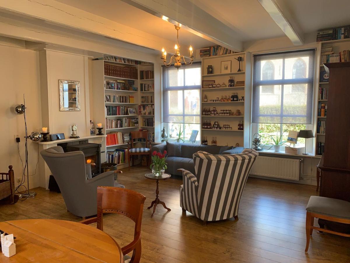 De Thuiskamer In Grou Als B&B Of Vakantiehuis Bagian luar foto