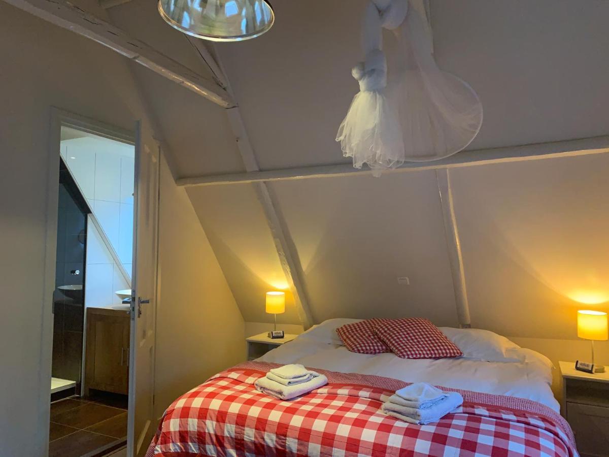 De Thuiskamer In Grou Als B&B Of Vakantiehuis Bagian luar foto