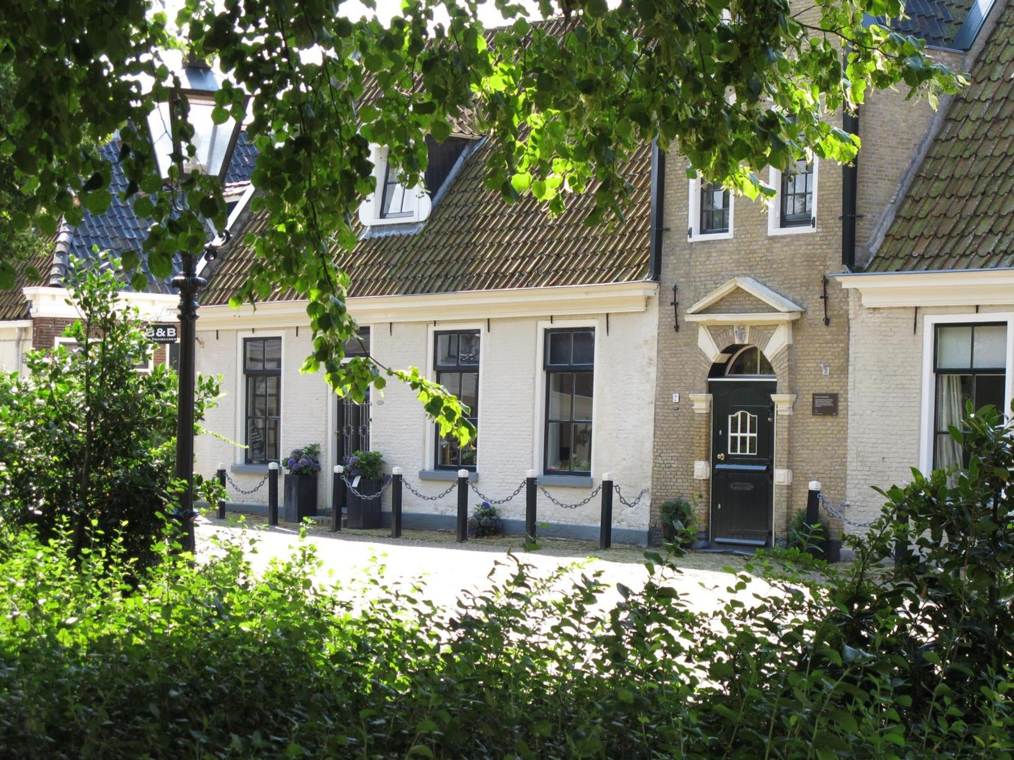 De Thuiskamer In Grou Als B&B Of Vakantiehuis Bagian luar foto