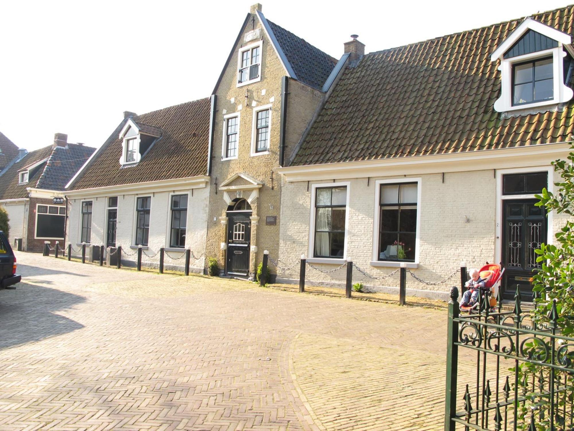 De Thuiskamer In Grou Als B&B Of Vakantiehuis Bagian luar foto