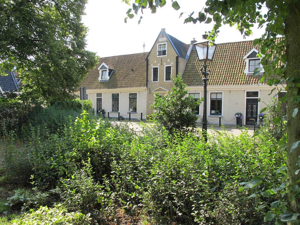 De Thuiskamer In Grou Als B&B Of Vakantiehuis Bagian luar foto