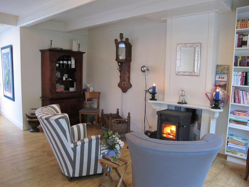 De Thuiskamer In Grou Als B&B Of Vakantiehuis Bagian luar foto