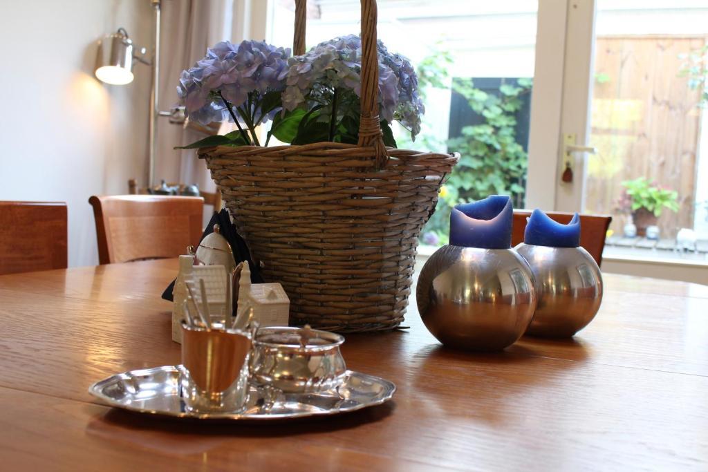 De Thuiskamer In Grou Als B&B Of Vakantiehuis Bagian luar foto